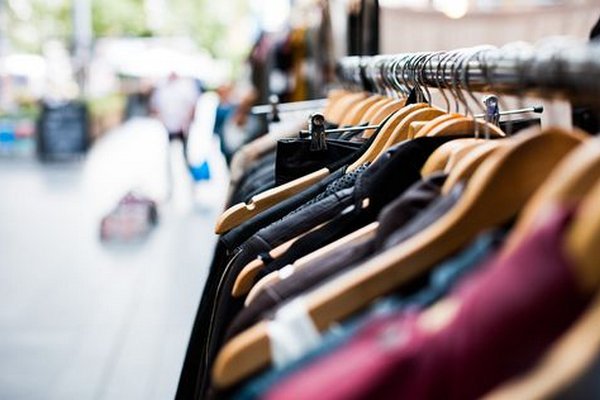 ЕС готовится запретить утилизацию нераспроданной одежды