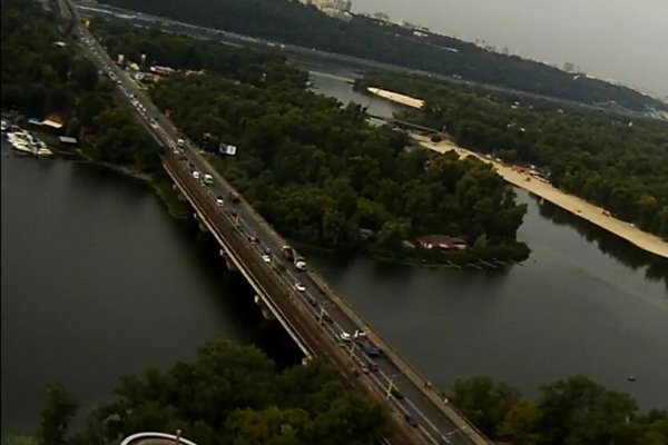 В метрополитене ответили, могут ли закрыть мост Метро в Киеве