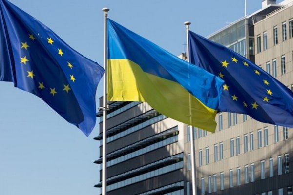 Евросоюз готов продлить временную защиту для украинцев в 2025 году