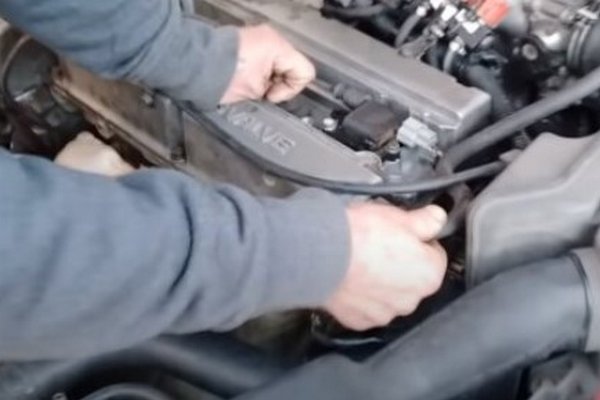 Как правильно помыть двигатель в автомобиле и для чего это делают