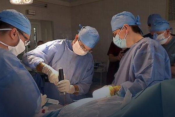 В Украине провели уникальную операцию по протезированию
