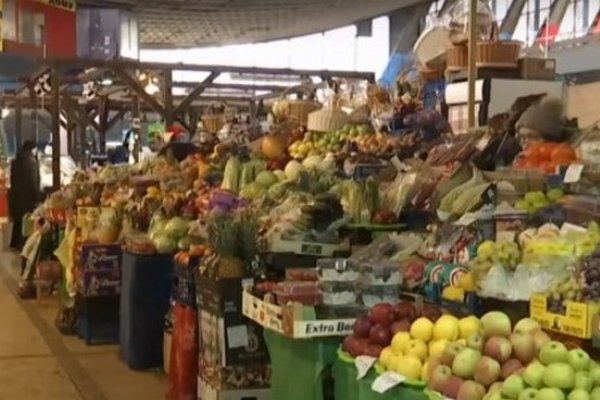 Три популярных овоща подешевели в украинских магазинах: сколько теперь нужно платить