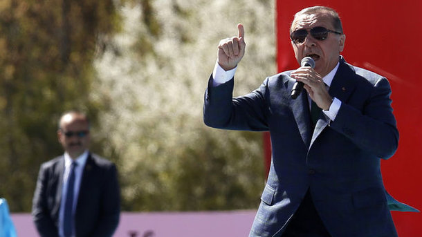 В Турции проходит референдум о расширении полномочий президента