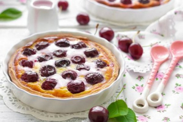 Вишневый пудинг: идеальный десерт для семейного обеда и посиделок