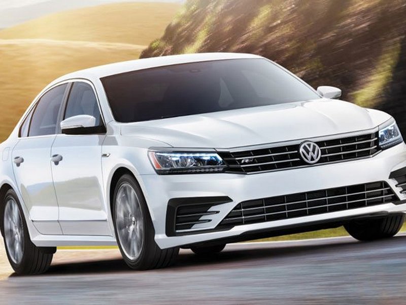 Производство Volkswagen Passat приостановлено: названа неожиданная причина