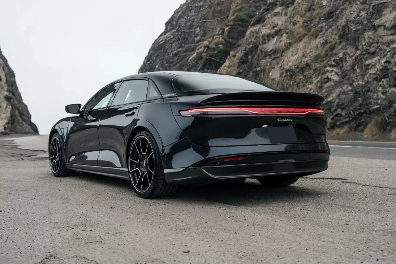 Lucid Air побил рекорд Tesla: новый король запаса хода