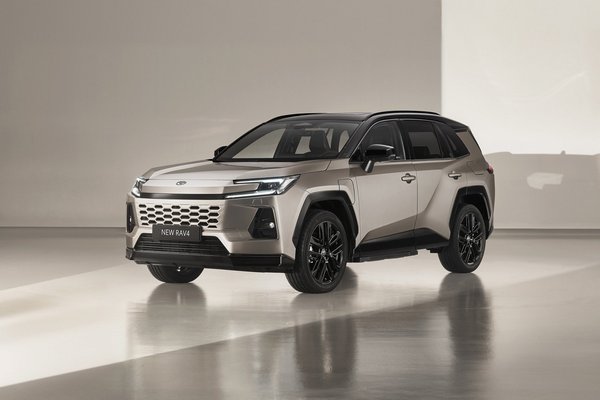 Новые гибридные моторы Toyota RAV4 2026: больше мощности