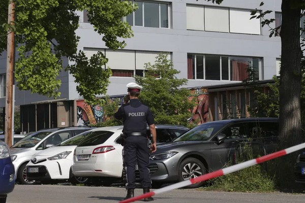 Смертельный вызов: мужчина в Австрии застрелил двух полицейских