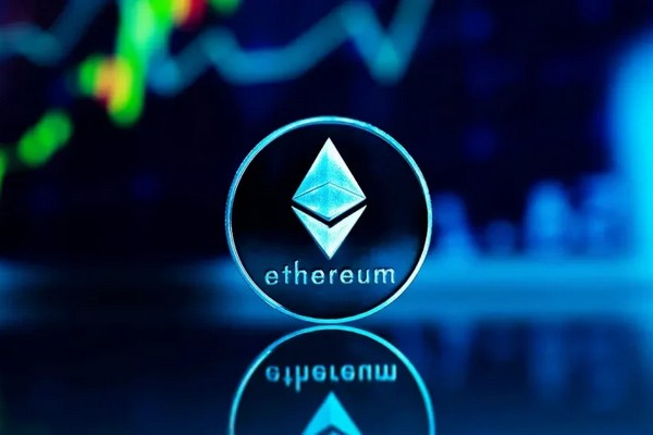 Ethereum на максимуме, а стейблкоины в центре внимания: обзор крипторынка