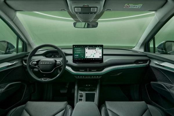 Skoda Enyaq 85 выходит на рынок: 582 км на одном заряде и 28 минут у розетки