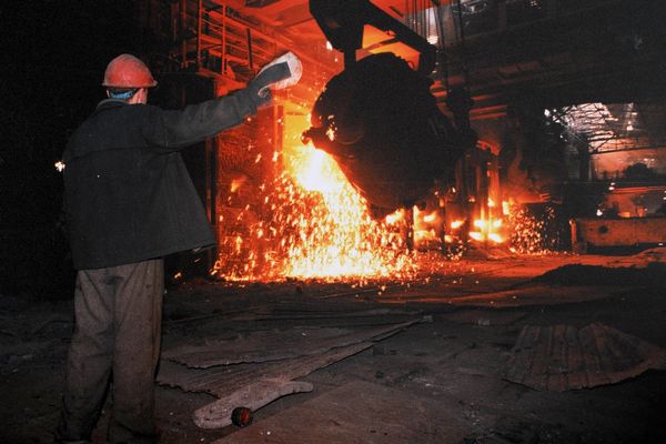 Ценовые качели: Как спекуляции и экономические новости спровоцировали падение руды