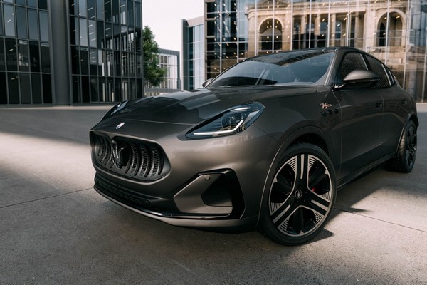 Итальянская эффективность: Maserati Grecale Folgore получил умную систему AWD-Disconnect