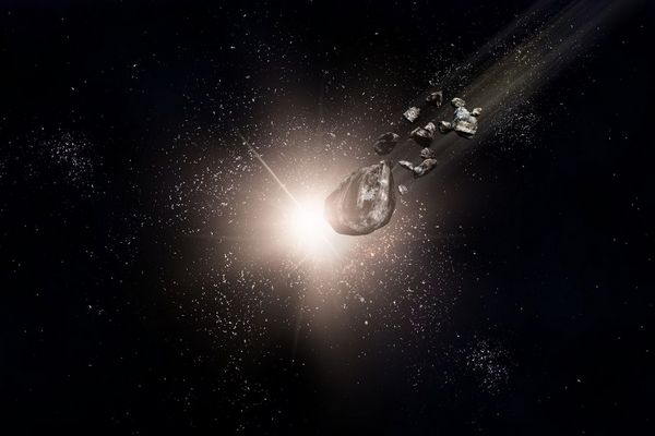 Ядовитый хвост 3I/ATLAS: астрономы изучают «цианидный шлейф» кометы