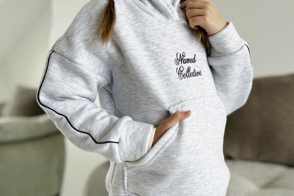 Толстовки для девочек: как выбрать комфортную и стильную модель