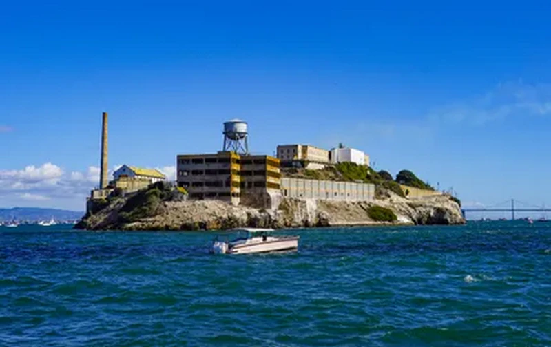 Новые стандарты безопасности: Дональд Трамп и проект Алькатрас