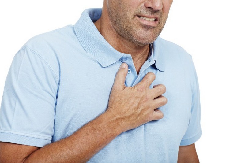 Почему возникает боль в груди: возможные причины