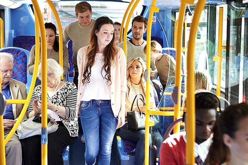Этикет в общественном транспорте: 15 правил