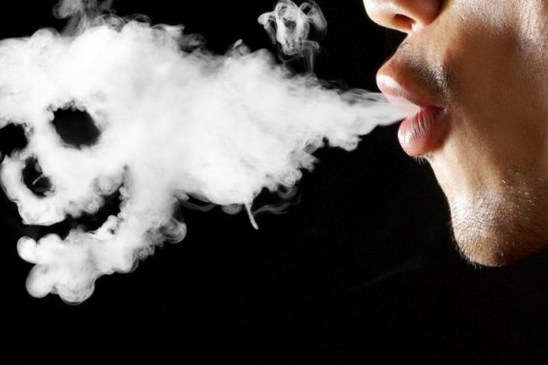 Во Франции количество курильщиков уменьшилось на миллион
