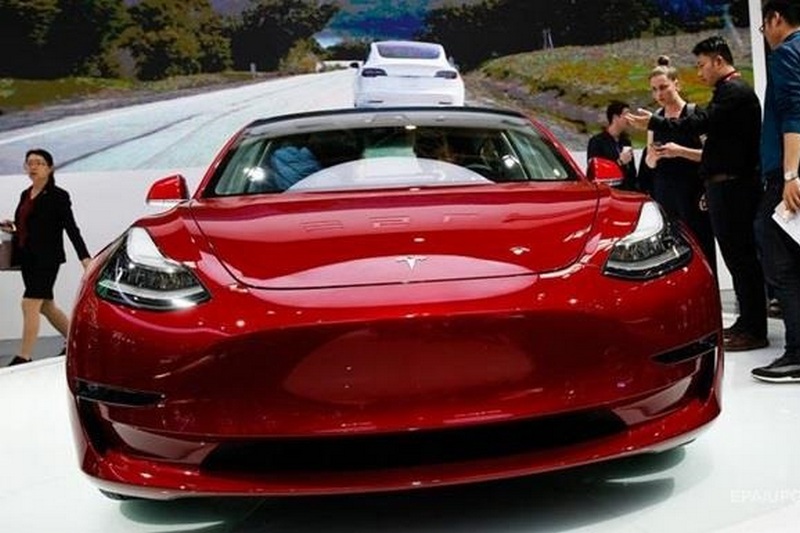 Tesla рекордно увеличила выпуск электромобилей
