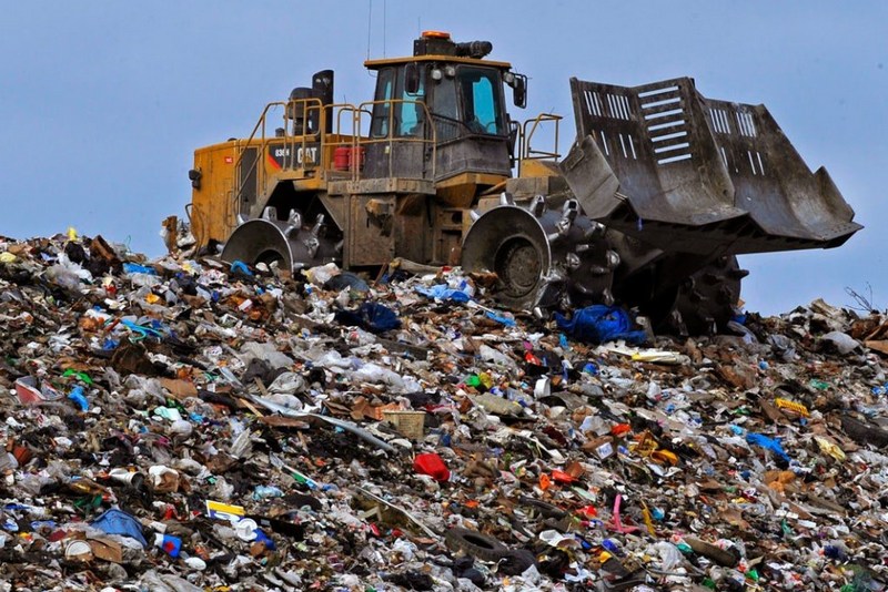 Эксперт: В Украине нет ни одного объекта, который занимается переработкой мусора