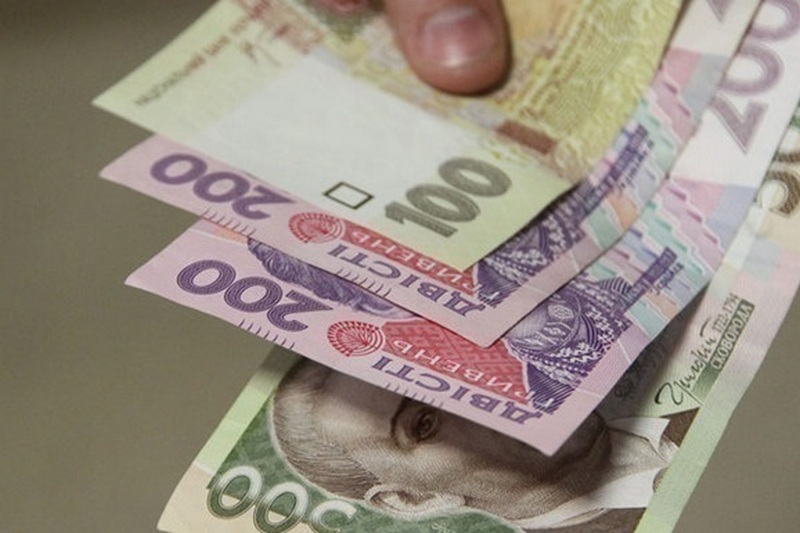 За год реальные зарплаты украинцев выросли на 15%