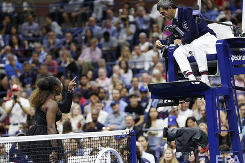Серена Уильямс проиграла финал US Open, устроив скандал на корте