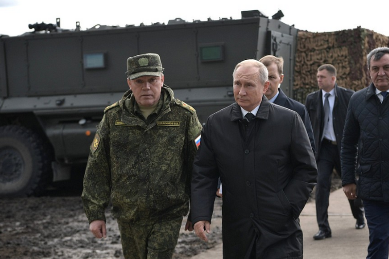 Путин заявил о дальнейшем укреплении Вооружённых сил РФ