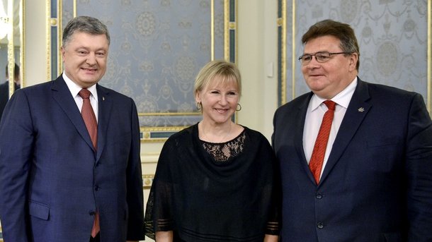 Порошенко встретился с главами МИД Литвы и Швеции