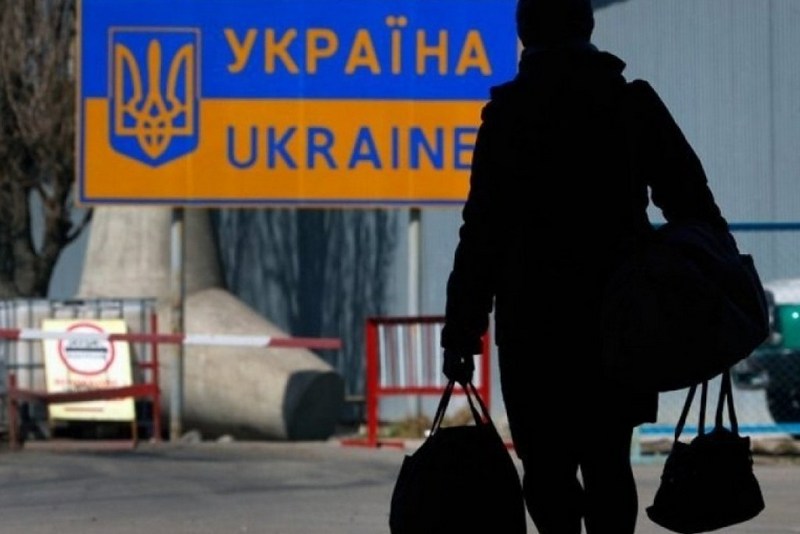 Политолог предупредил о новой волне трудовой миграции из Украины