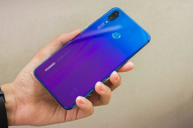 Самый доступный смартфон 2019 года: Huawei P Smart