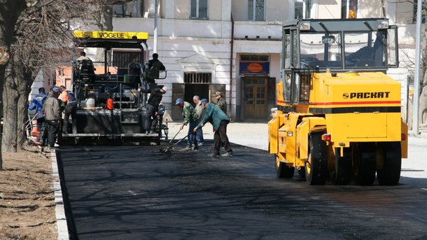 На строительство дорог в Украине в 2017 году будет направлено 16 млрд грн – Порошенко