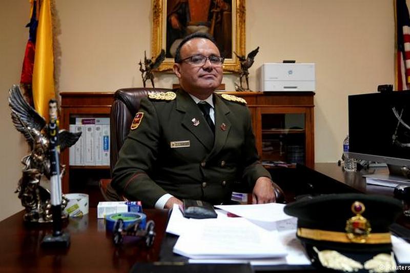 Военный атташе Венесуэлы в США признал Гуайдо президентом