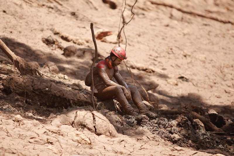 Прорыв плотины в Бразилии: спасатели нашли тела 99 погибших