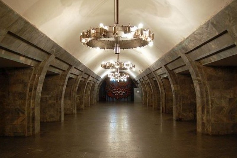 Киевское метро сегодня будет работать на час дольше