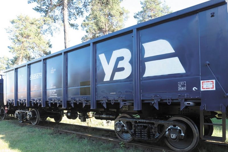 Укрзализныця проводит испытания новой модели вагона-зерновоза