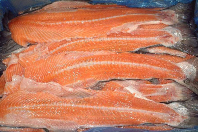 Под Харьковом люди отравились рыбой с рынка: продавца оштрафовали на 25 тысяч