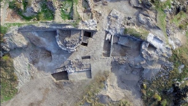 Археологи раскопали редкую византийскую икону из слоновой кости
