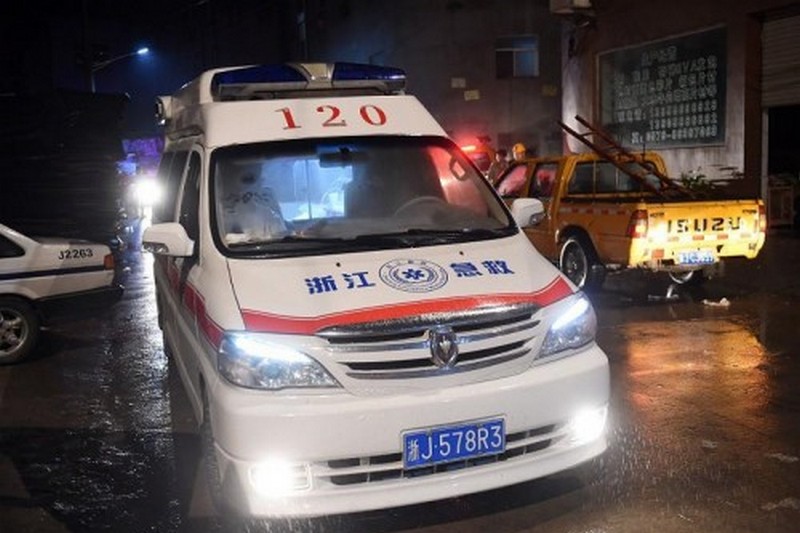 В Китае автомобиль врезался в толпу – 7 человек погибли