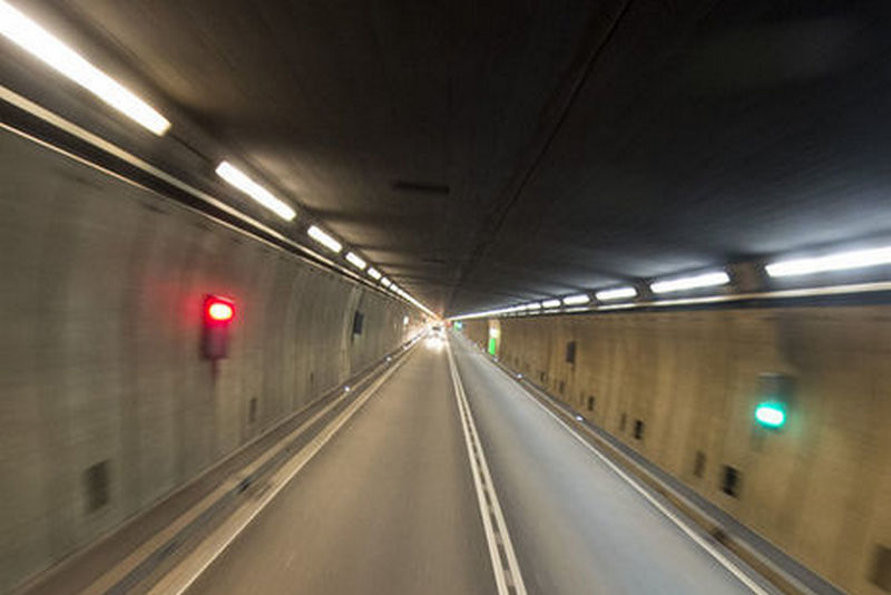 В Китае в автомобильном туннеле прогремел взрыв: есть погибшие