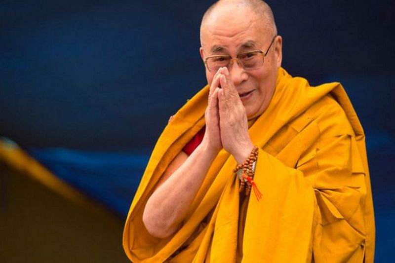 В Индии госпитализировали Далай-ламу из-за инфекции легких