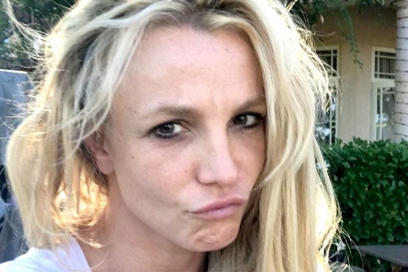 37-летняя Бритни Спирс удерживается в психбольнице