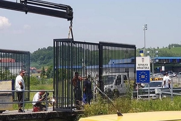 Хорватия из-за мигрантов отгородилась от Боснии