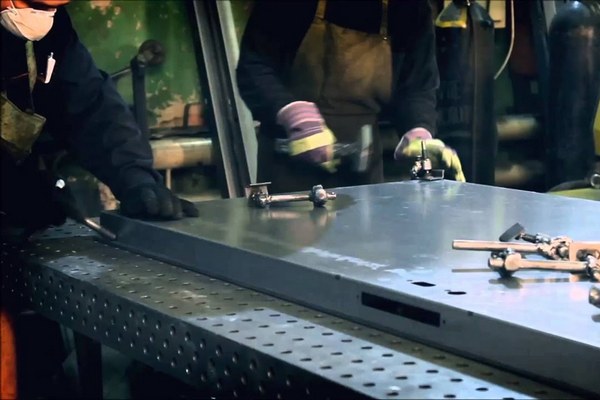 Как производят металлические противопожарные двери