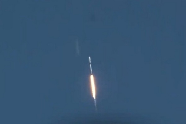 SpaceX потеряла связь с тремя спутниками