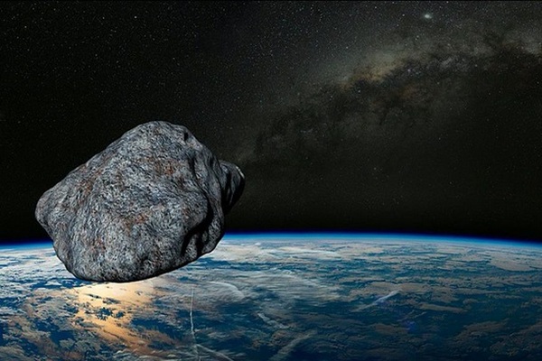 К Земле приближаются четыре опасные астероида