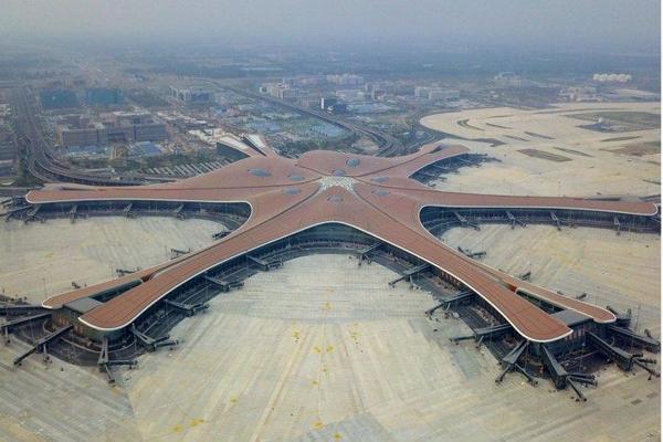 В Китае построили огромный международный аэропорт за $13 млрд — фото