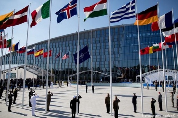 В Брюсселе НАТО попрощалась со старой штаб-квартирой