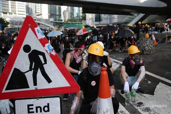 В Гонконге полиция задержала 82 человека во время протестов