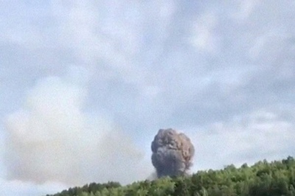 В РФ горят и взрываются военные склады